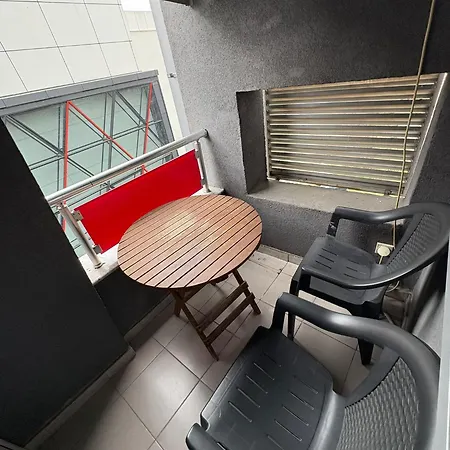 Daire Center Apartment-modern,familyheaven,bus Station *