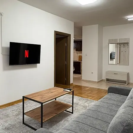 Center Apartment-modern,familyheaven,bus Station