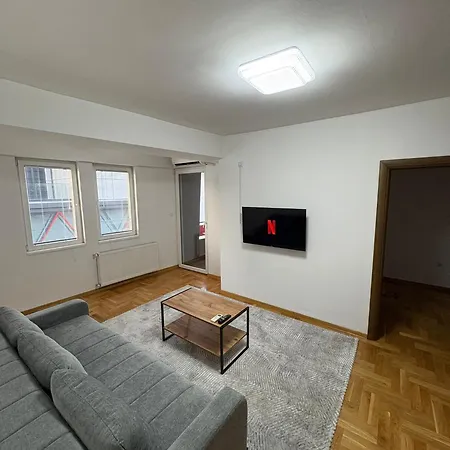 Center Apartment-modern,familyheaven,bus Station