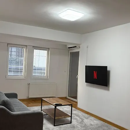 Center Apartment-modern,familyheaven,bus Station