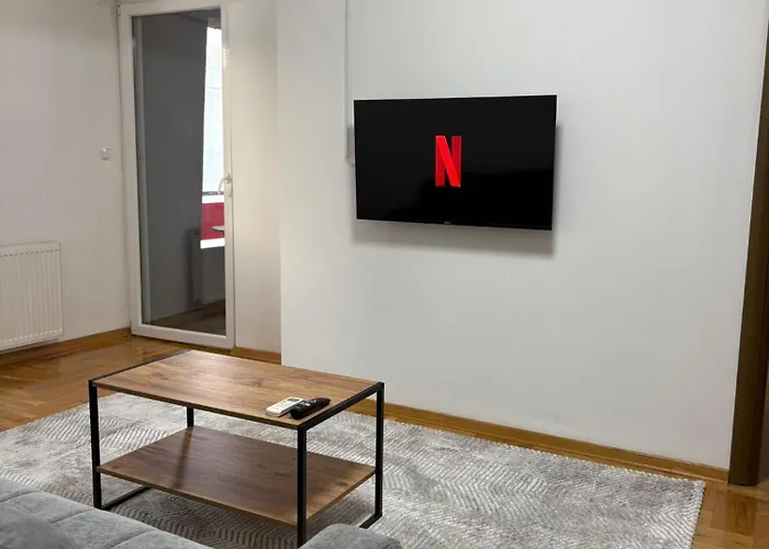 Apartament Center Apartment-modern,familyheaven,bus Station *